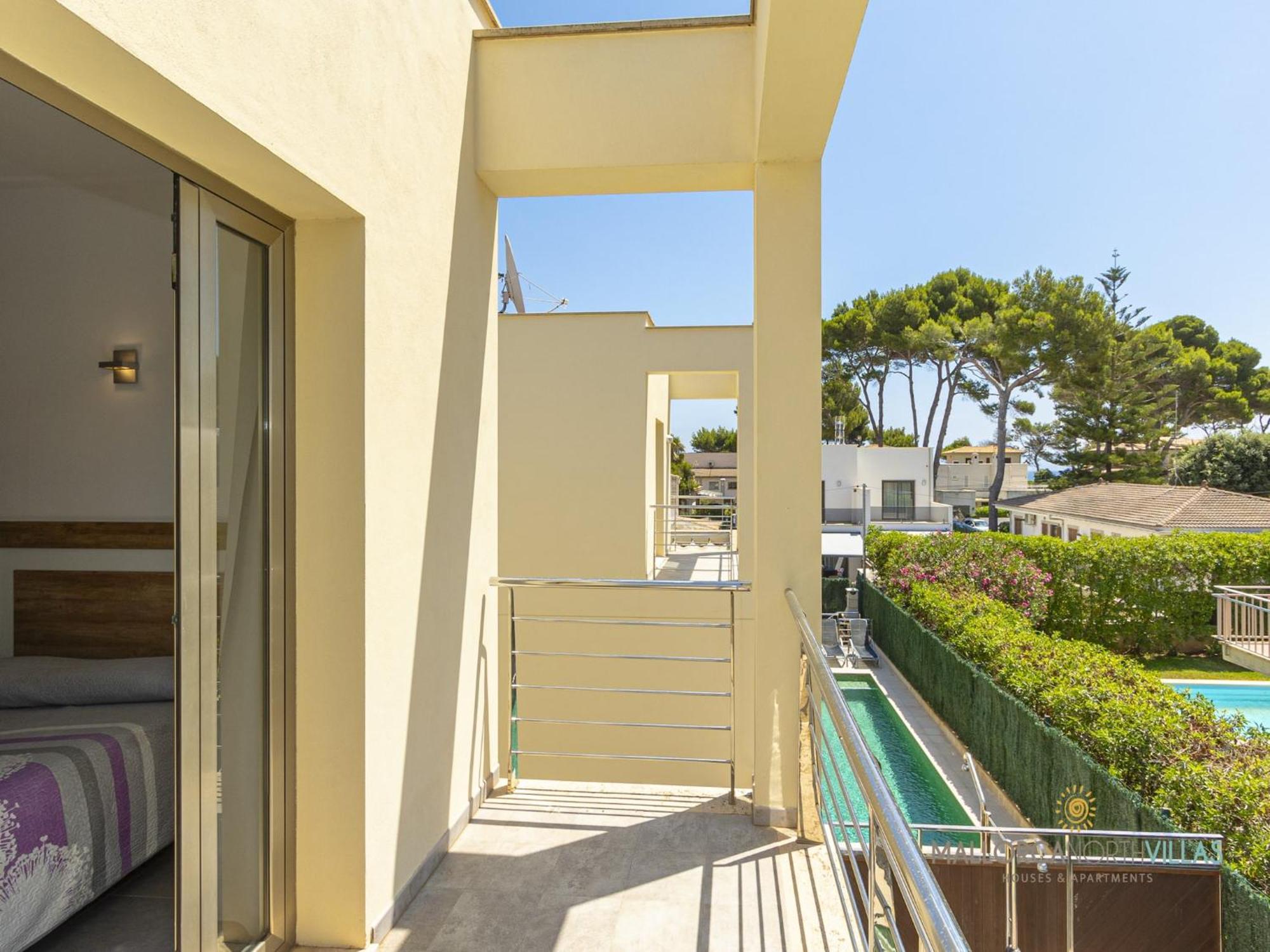 Romantic With View Villa